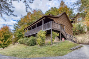ER26 - Sasquatch Inn - Great Location! Close To Town Resort Pool! cabin